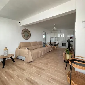 Ara Apartahotel